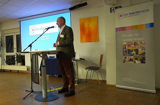 Geschäftsführer der KG MG Marko Jansen am Rednerpult